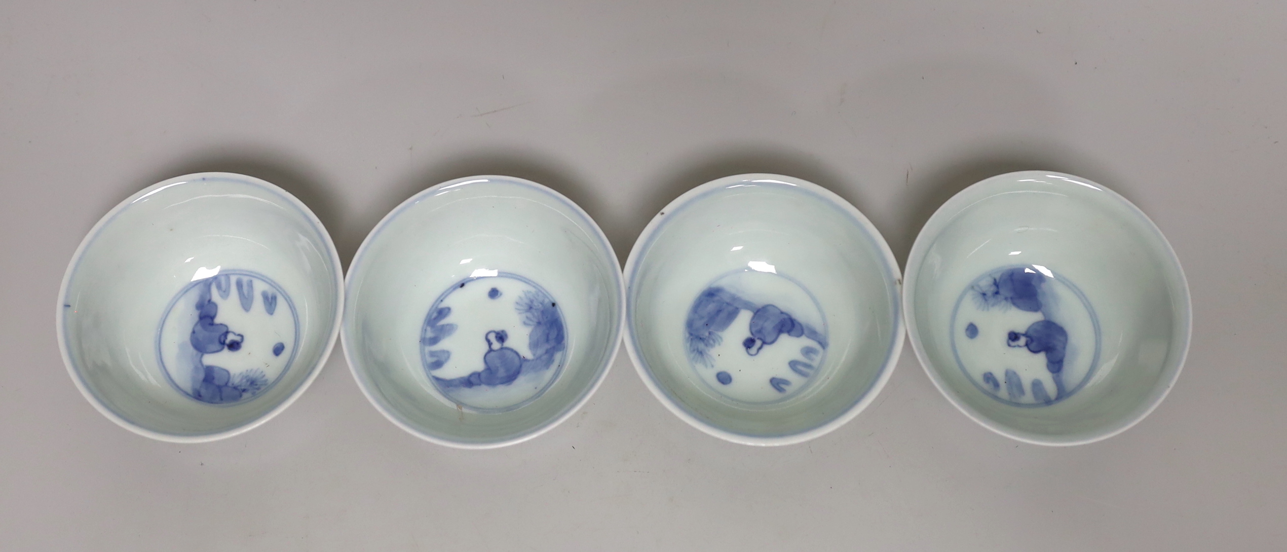 A set of four Chinese enamelled teabowls, 8.5cm diameter